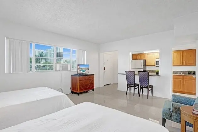 Lovely Studio /1bath , Hallandale Beach, Walk to the Beach! Outdoor Pool & Free Parking! - Mülk Olanakları