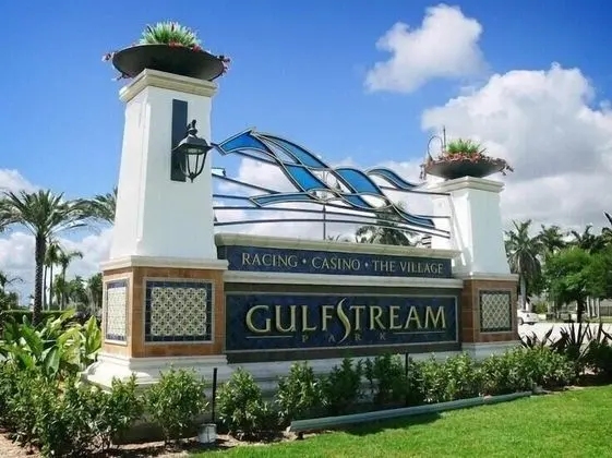 Lovely Studio /1bath , Hallandale Beach, Walk to the Beach! Outdoor Pool & Free Parking! - Mülk Olanakları