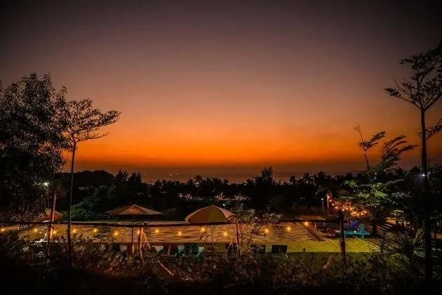 Lover View Pool Bar & Bungalows