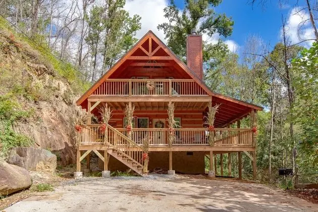 Lover's Hideaway by Jackson Mountain Homes