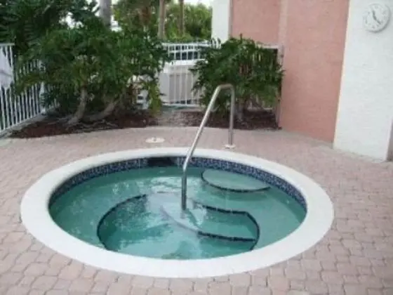 Lovers Key Resort 908 - Spa