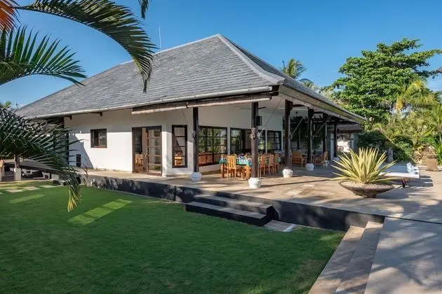 Villa Lovina Beach 1