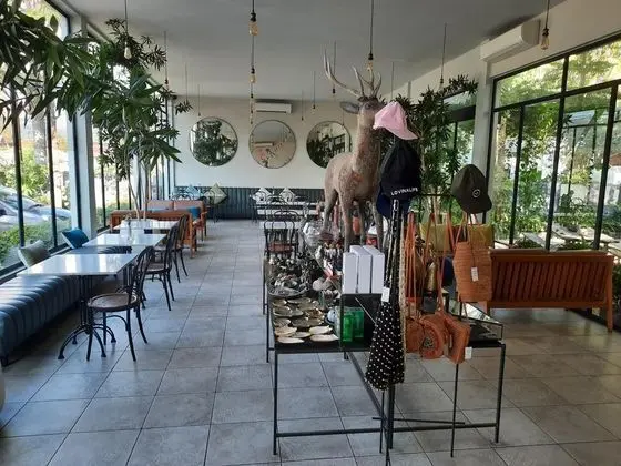 LOVINA LIFE ROOM CAFE - Yerinde Yemek