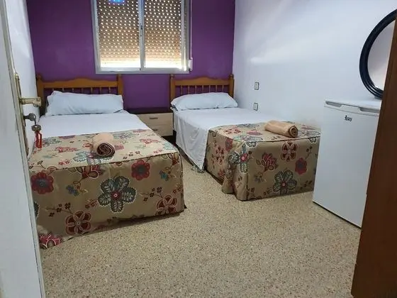 Low Cost Room Las Llaves 5