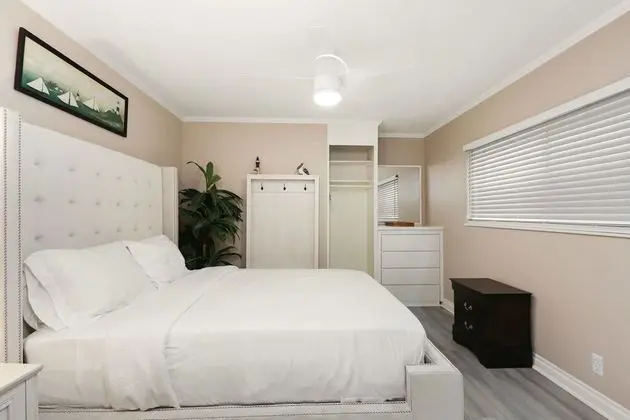 Lower Beach Front Escape Unit A - Oda
