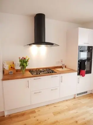 Lower Gill Gardens Penthouse - Oda