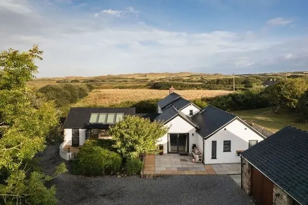 Lower Mill - 3 Bedroom Luxury Home