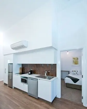 Loxton Courthouse Apartments - Mutfak
