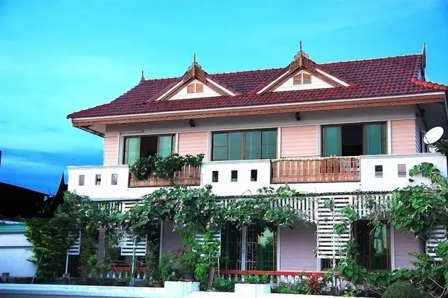 Loy Manee House
