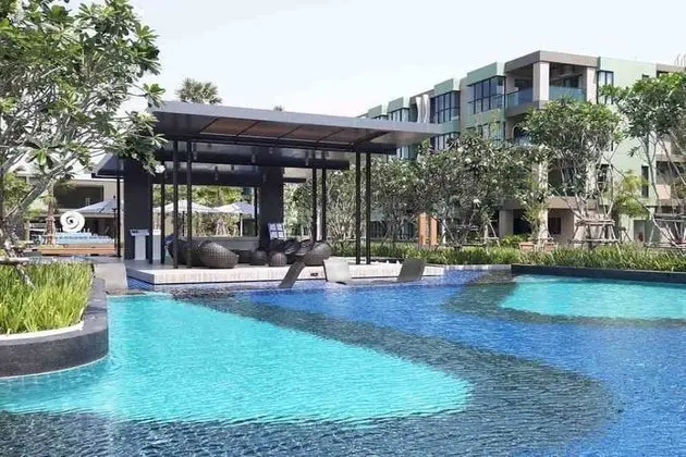 LPN Park Beach Cha-am Beachfront - Havuz