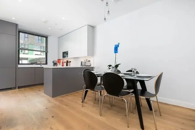 LT Greenwich 3 Bed Townhouse - Yerinde Yemek