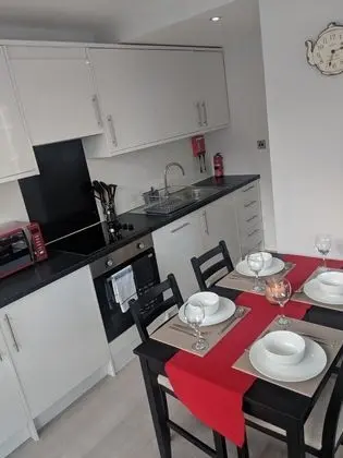LT Grove Apartment - Stratford - Yerinde Yemek