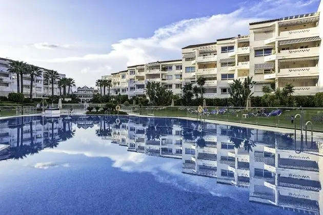 LU&CIA Apartamento Premium Puerto Banus - Havuz