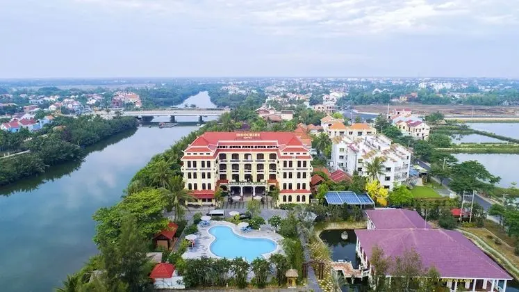 Lu Na Diamond Riverside Hotel