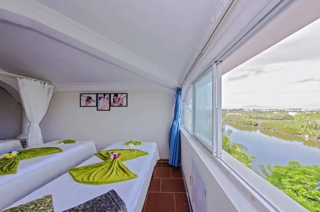 Lu Na Diamond Riverside Hotel - Spa