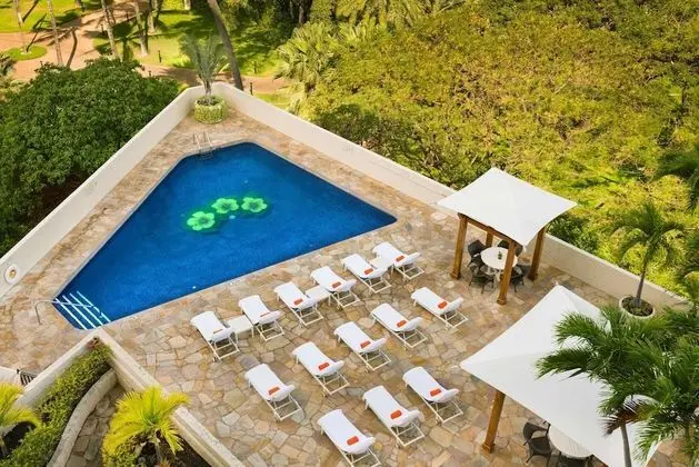 Luana Waikiki Hotel & Suites - 1