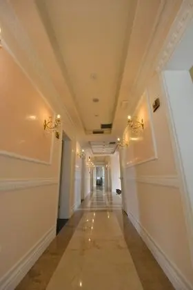 Hotel Luani Arte - İç Mekan