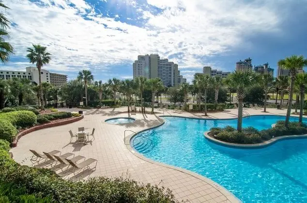 Luau Resort by Panhandle Getaways - Havuz
