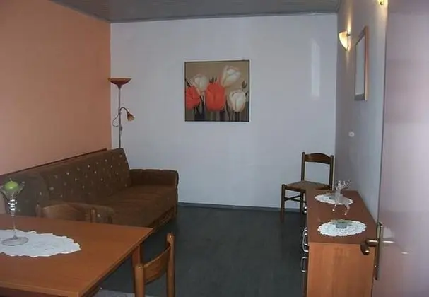 Luca - With Nice Courtyard - A2 - Öne Çıkan Resim