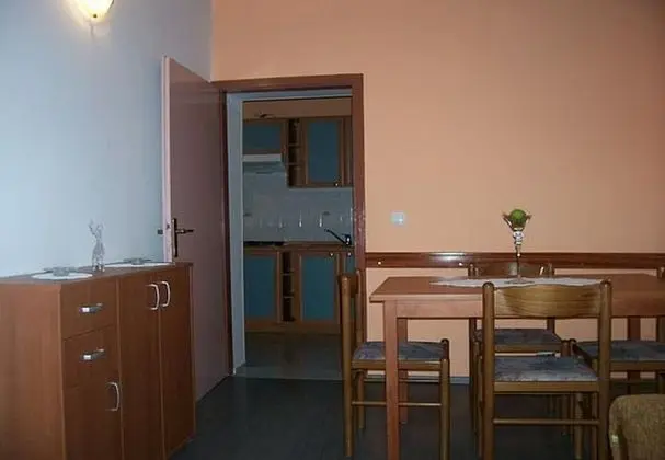 Luca - With Nice Courtyard - A2 - Yerinde Yemek