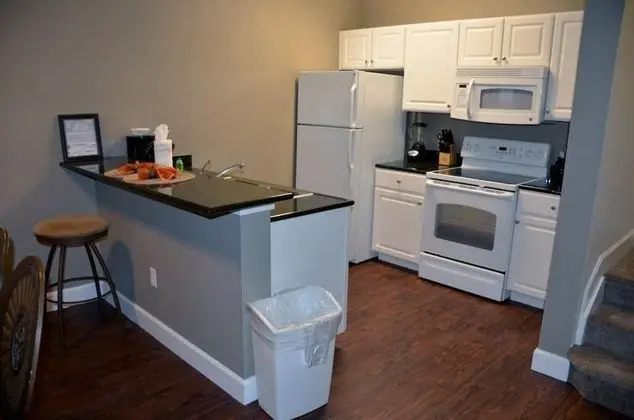 Lucaya 3 Bedroom 2 Bath First Floor Townhome - Mutfak