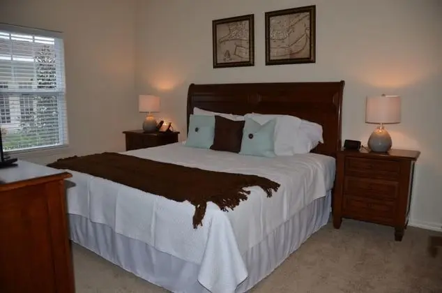 Lucaya 3 Bedroom 2 Bath Townhome!