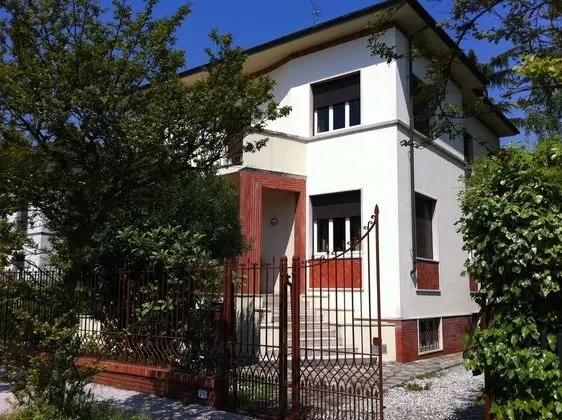 Lucca In Villa Elisa