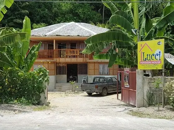 Lucci Pension House