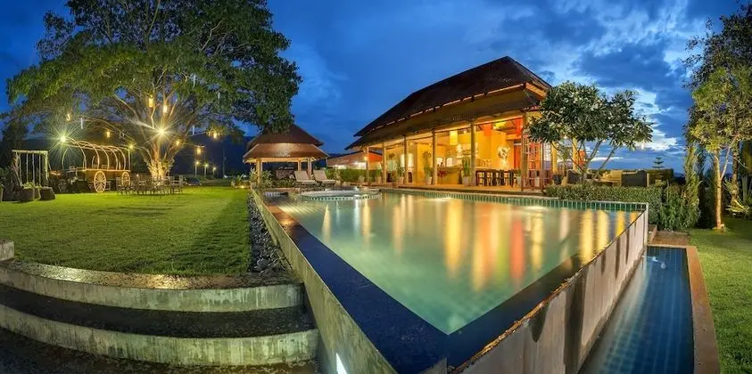 Lucerne Resort Khao Yai - Havuz