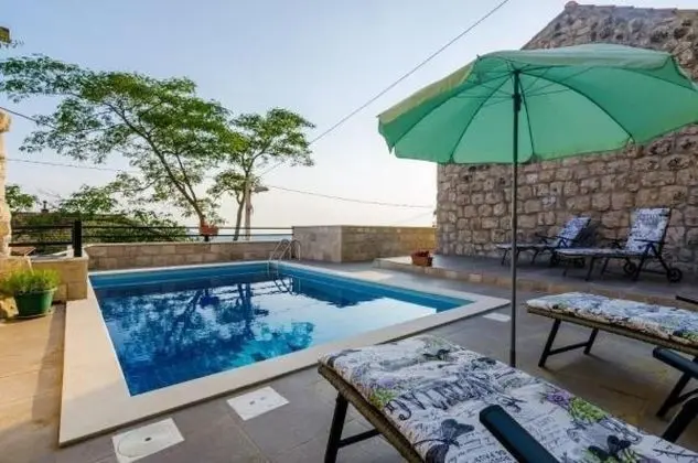 Villa Luciana - Two Bedroom Villa With Swimming Pool and Sea View ID Direct Booker 7957