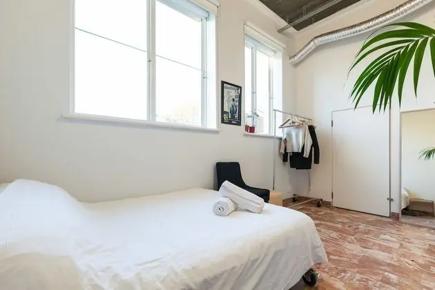 LUCINDA, Carlton Studio Apartment - Oda
