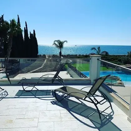 Lucky 7 Beachfront Villa Pervolia - Plaj