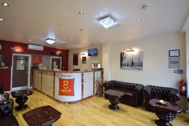 Lucky 8 Hotel