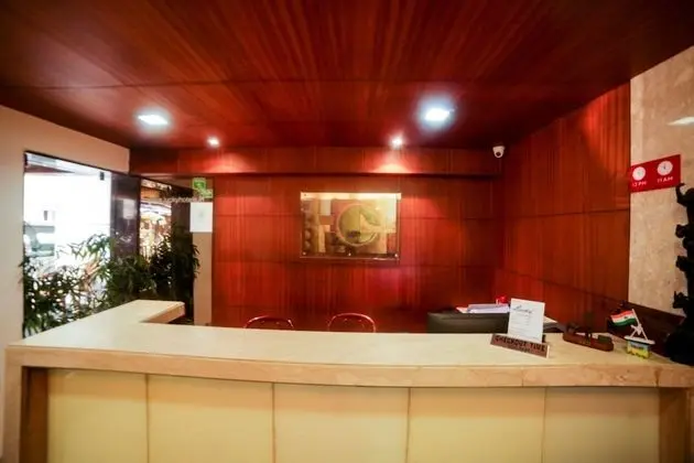 Lucky Hotel Bandra - Lobi
