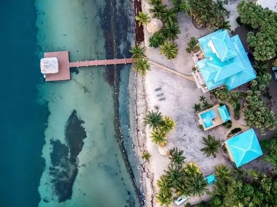 Lucky Duck Villa - Private Beach Escape