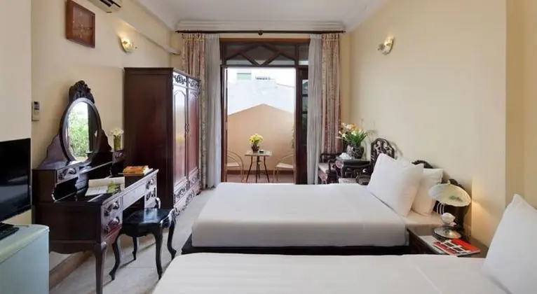 Lucky Hotel