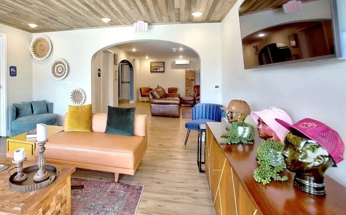 Lucky Inn - Lobi