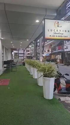 Lucky Inn Residency - Dış Mekan