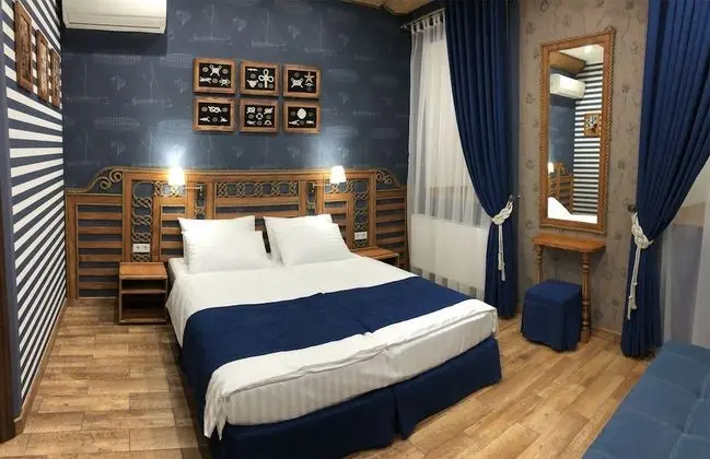 Lucky Ship Art Hotel - Oda