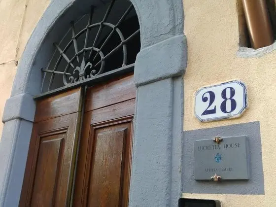 Lucretia House Affittacamere