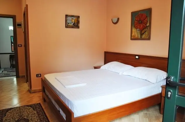 Hotel Lugano Tirana - Oda