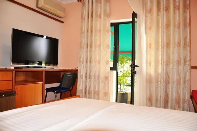 Hotel Lugano Tirana - Oda