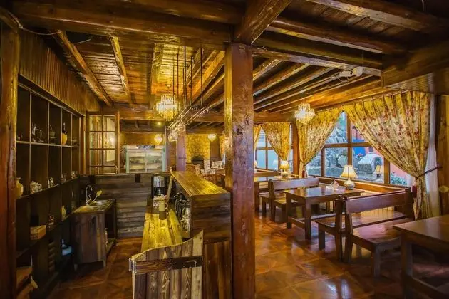 Lugu Lake Love Inn