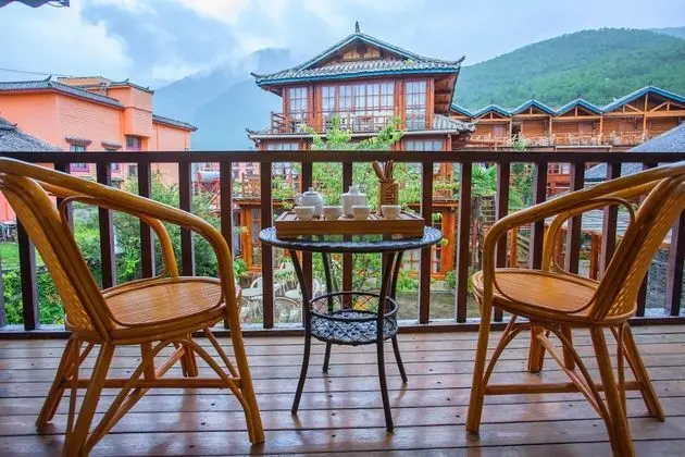 Lugu Lake Love Inn