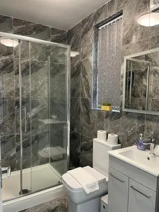 Luis Apartments in Leeds - Banyo Tipleri