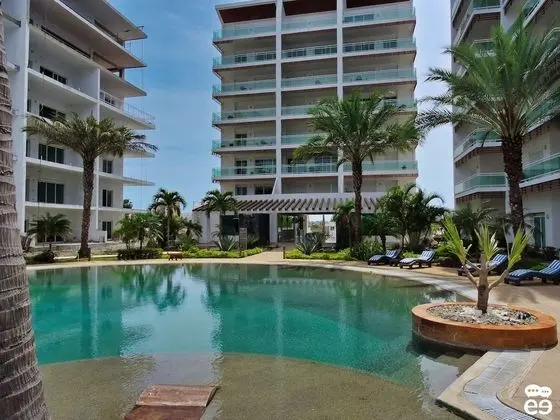 Lujoso departamento con vista a la marina (K) - Havuz
