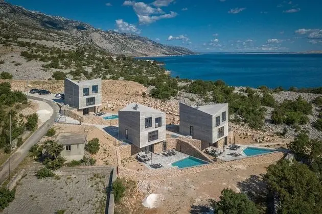 Lukovo Villas