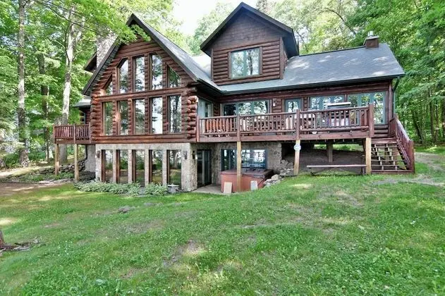Lumberjack Lodge