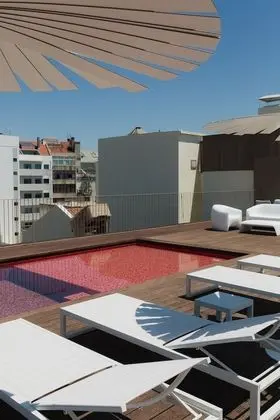 Lumen Hotel & The Lisbon Light Show - Havuz