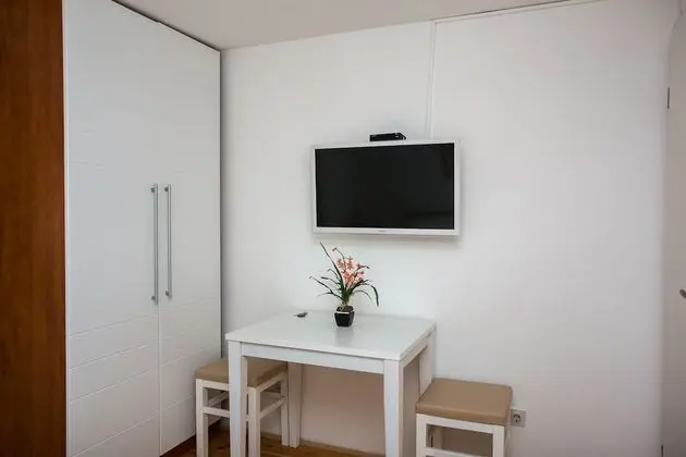 Lumin GuestHouse - Oda